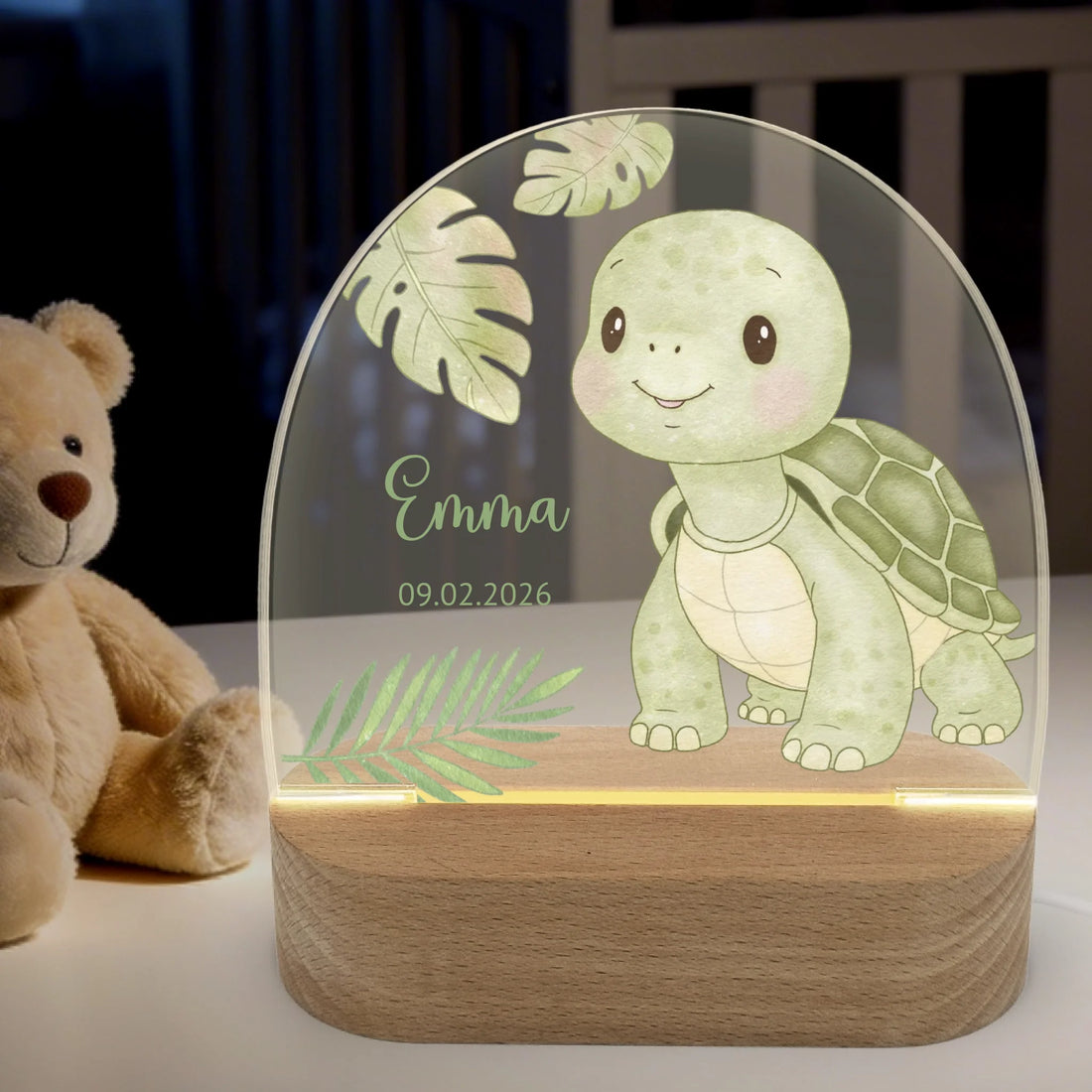 Nachtlicht Schildkröte personalisiert Nachtlicht oval mit Holzständer und LED-Licht 4 mm Acrylglas & Buchenholzständer BxHxT ca. 14,5 x 16 x 6 cm