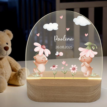 Nachtlicht Bärenbande personalisiert Nachtlicht oval mit Holzständer und LED-Licht BxHxT ca. 14,5 x 16 x 6 cm 4 mm Acrylglas & Buchenholzständer