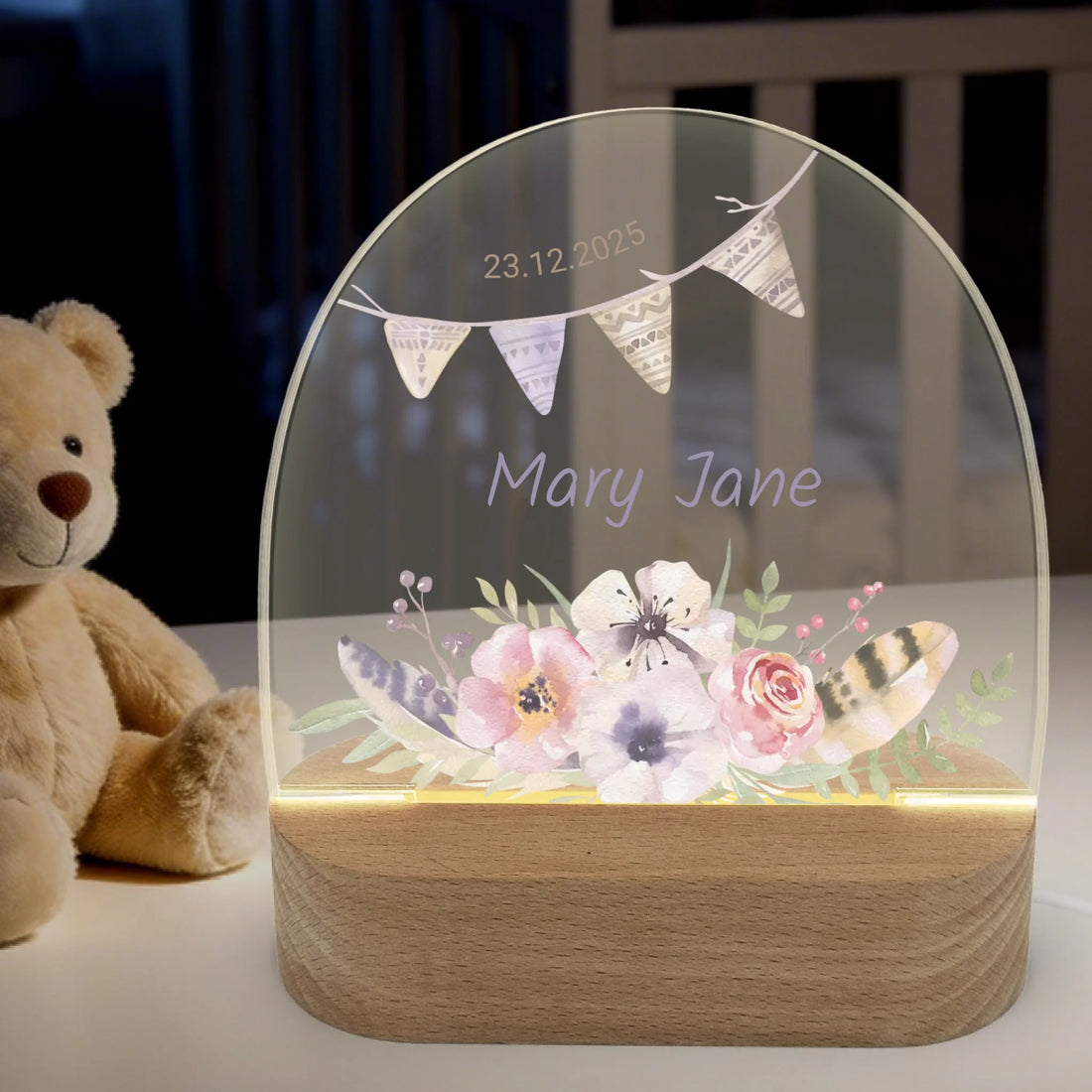 Nachtlicht Boho Blumen mit Federn personalisiert Nachtlicht oval mit Holzständer und LED-Licht BxHxT ca. 14,5 x 16 x 6 cm 4 mm Acrylglas & Buchenholzständer